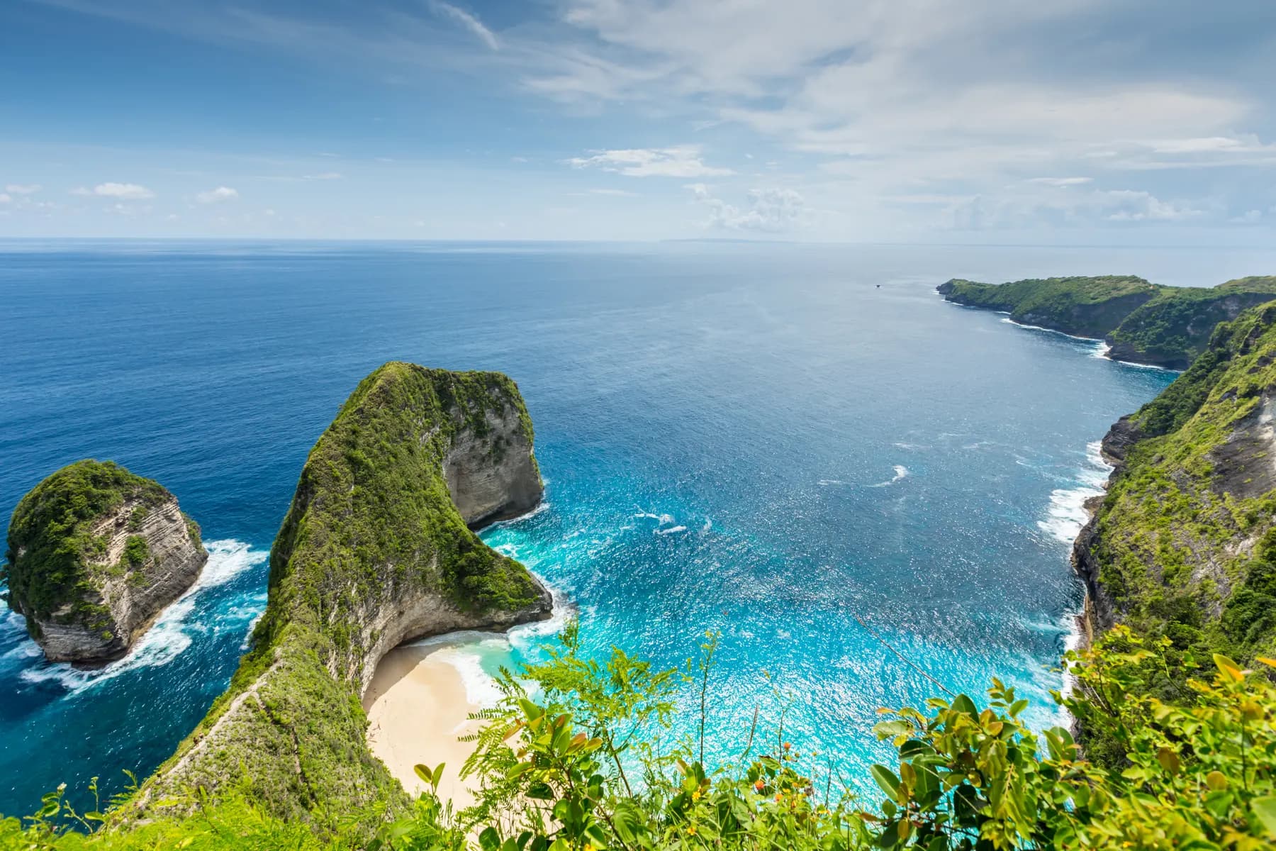 Kelingking cliff on Nusa Penida